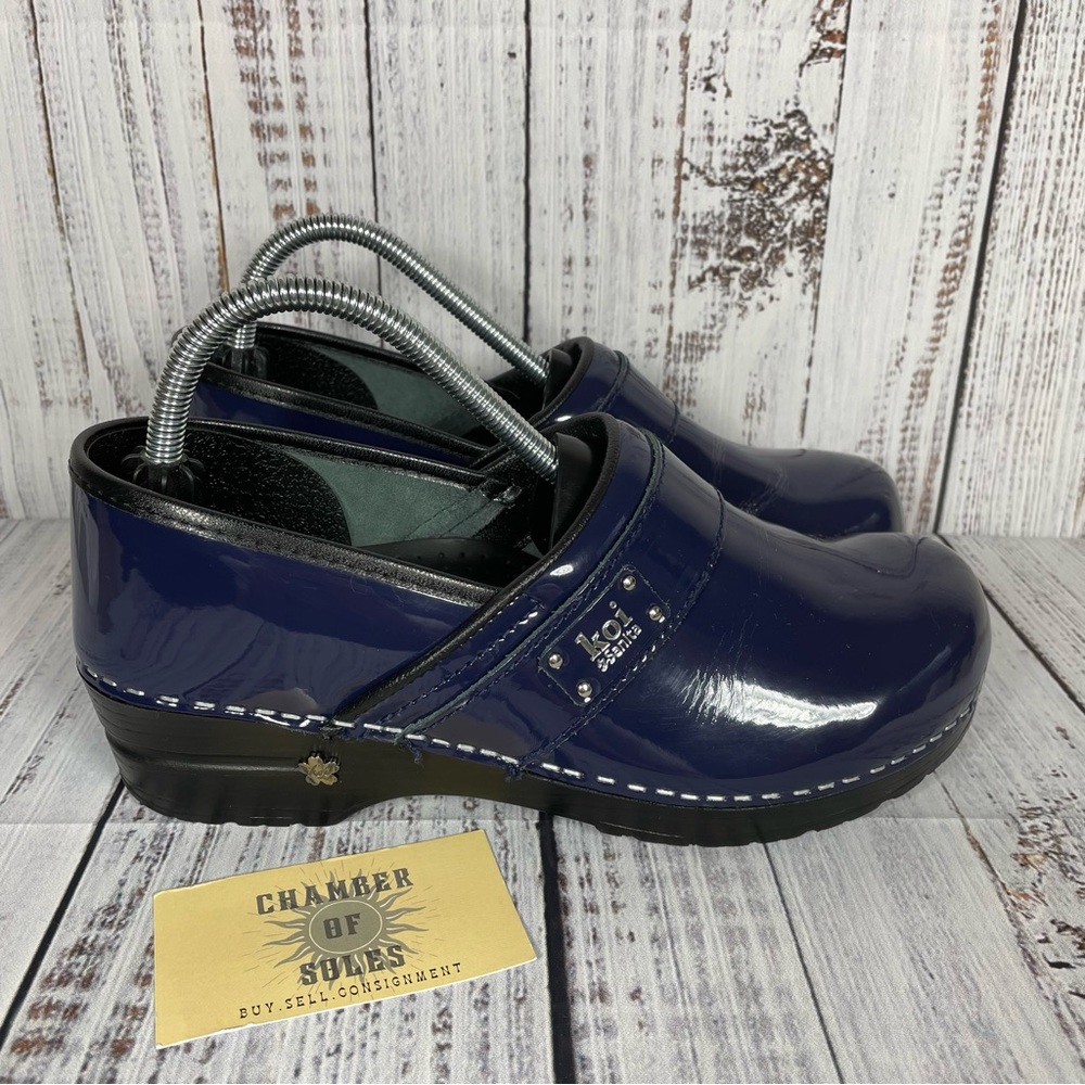 Koi By Sanita The Original Danish Nursing Clogs Navy Blue size 41